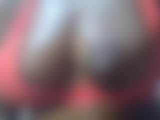Live cam show with Sessley - Black BBW on Stripli.com