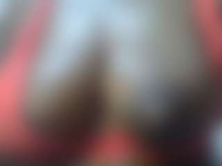 Live cam show with Sessley - Black Toys on Instabang