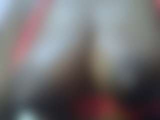 Live cam show with Sessley - Milk on Porn Luv