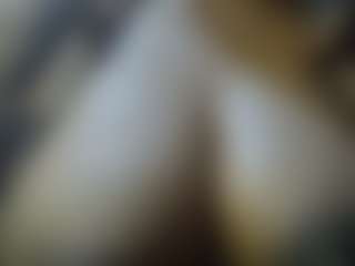 Live cam show with Sessley - Milk on StripNow
