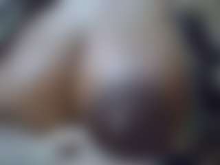 Live cam show with Sessley - Tease Ebony on Gym Cam Girls | kenya