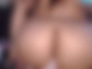 berrybunny's Live Sex Cam Show