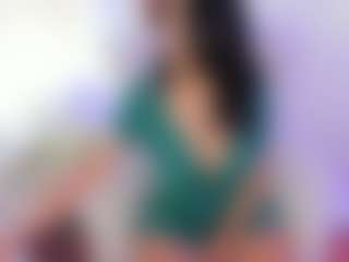 ElisaBaxter MILF webcam performer live streaming