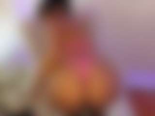Live cam show with ElisaBaxter - Deepthroat on StripNow