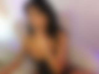 ElisaBaxter MILF webcam performer live streaming