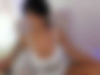 Live cam show with ElisaBaxter - Bikini on madthumbs