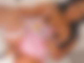 Live cam show with Bellababy - Shaved on Chatstar