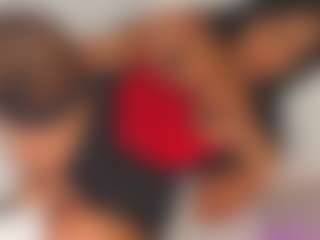 Live cam show with Bellababy - Shaved Pussy on Mixed Magazine Live