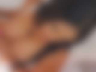 Live cam show with Bellababy - Shaved on Latina Girls