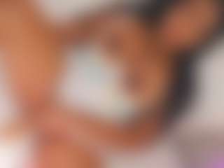 Bellababy's Live Sex Cam Show