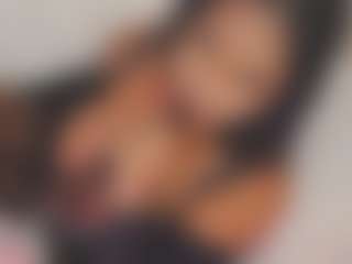 Show live cam dengan Bellababy - Strip Ebony di Camsoda