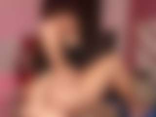 Live cam show with gisellereyess - Living Room on StripNow