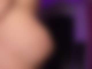 Live cam show with gisellereyess - Big Tits on StripNow