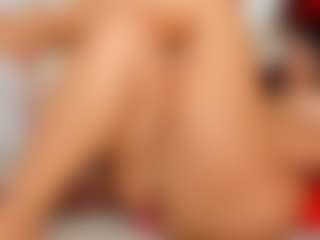 Live cam show with gisellereyess - Bedroom Latina on Dolls Live | colombia