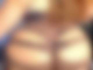 Live cam show with gisellereyess - Blowjob on Hubzter Live