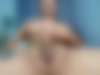Live cam show with Sarawonder69x - White on Camsoda