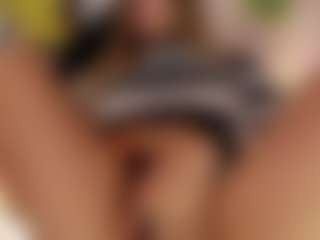 Brianaa-Hot's Live Sex Cam Show