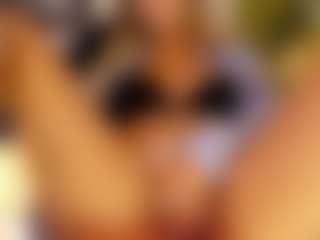 Live cam show with Brianaa-Hot - Gray Eyes on Camsoda