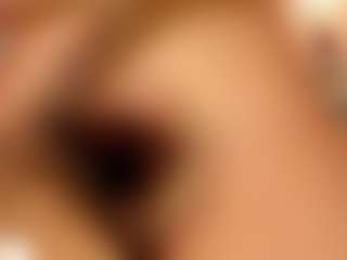 Spettacolo in cam dal vivo con Brianaa-Hot - Foot Fetish Blonde Hair su Camsoda