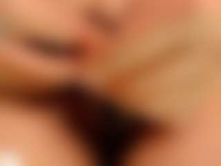 Brianaa-Hot's Live Sex Cam Show