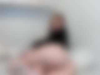 LANA MILF webcam performer live streaming