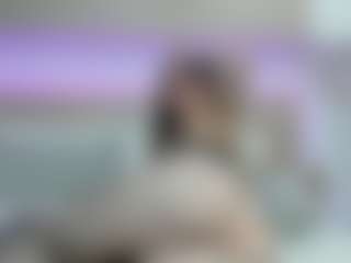 Live cam show with LANA - Shaved Pussy on Camsoda