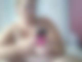 Live cam show with xbeautifulxliex - Strip on Camsoda