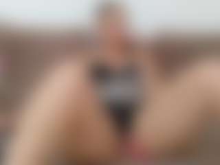 Live cam show with abbeyk11 - Lovense MILF on Camsoda