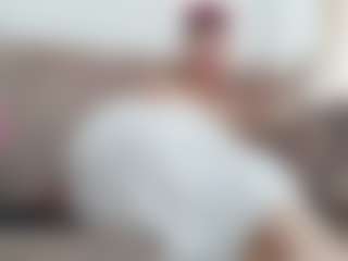 Live cam show with abbeyk11 - Curvy Middle Aged on liverealitysex.com