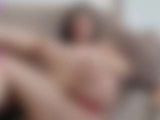 Live cam show with abbeyk11 - Camel Toe on friskycurves.com