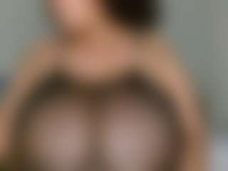 Live cam show with BustyAfribabe - Amateur Curvy on Dolls Live