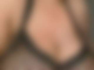 BustyAfribabe's Live Sex Cam Show