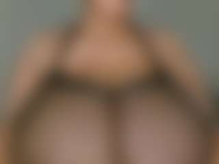 Live cam show with BustyAfribabe - Living Room on Camsoda