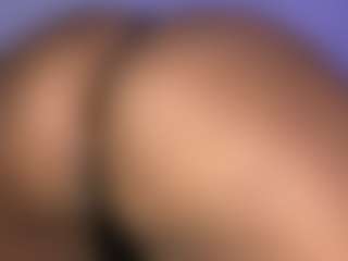 BustyAfribabe's Live Sex Cam Show