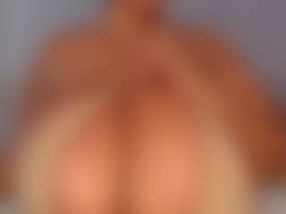 Live cam show with BustyAfribabe - Black MILF on TastyBlacksLive