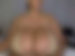 BustyAfribabe MILF webcam performer live streaming