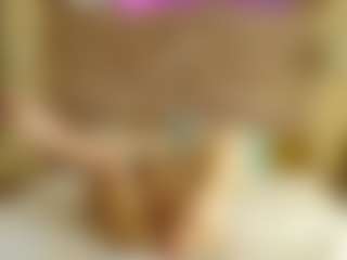 Live cam show with milfaolla - Petite on nudelive.tv