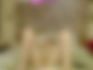 Live cam show with milfaolla - Petite on xDating