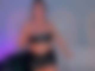 Valeria Roldan MILF webcam performer live streaming