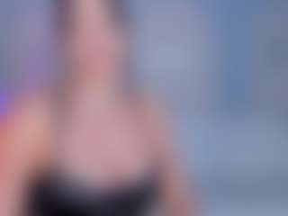 Valeria Roldan MILF webcam performer live streaming
