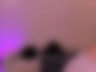 Valeria Roldan MILF webcam performer live streaming