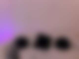 Valeria Roldan MILF webcam performer live streaming