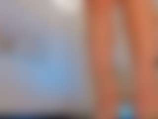 Valeria Roldan MILF webcam performer live streaming