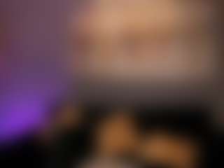 Live cam show with Valeria Roldan - Deepthroat on Camsoda