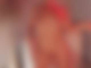 Valeria Roldan MILF webcam performer live streaming