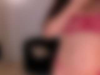 Live cam show with Valeria Roldan - Fingering on Camsoda