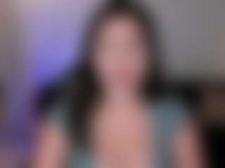 Valeria Roldan MILF webcam performer live streaming