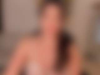 Live cam show with Valeria Roldan - White on SquirtSoMuch | colombia