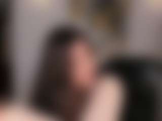 Live cam show with Valeria Roldan - Fingering MILF on Camsoda