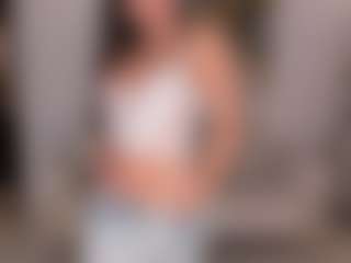 Live cam show with Valeria Roldan - Amateur on Camsoda